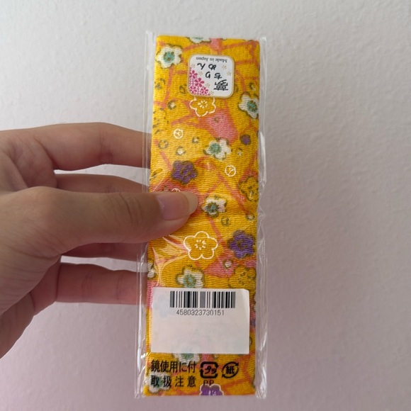 Mini Mirror - Picture 3 of 4